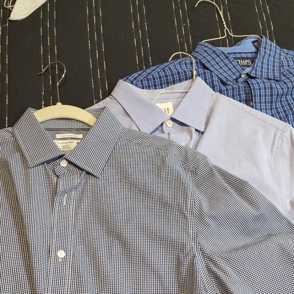 Lot Of THREE.. BOld Navy Check,  Gap  Blue &  Chaps Men's Blue and White Shirts